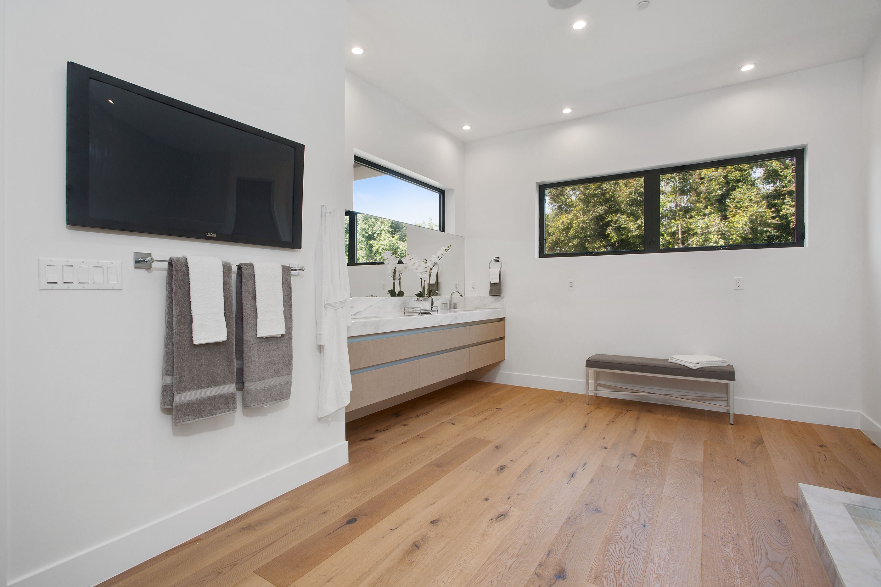 Garfield Residence gallery image 6