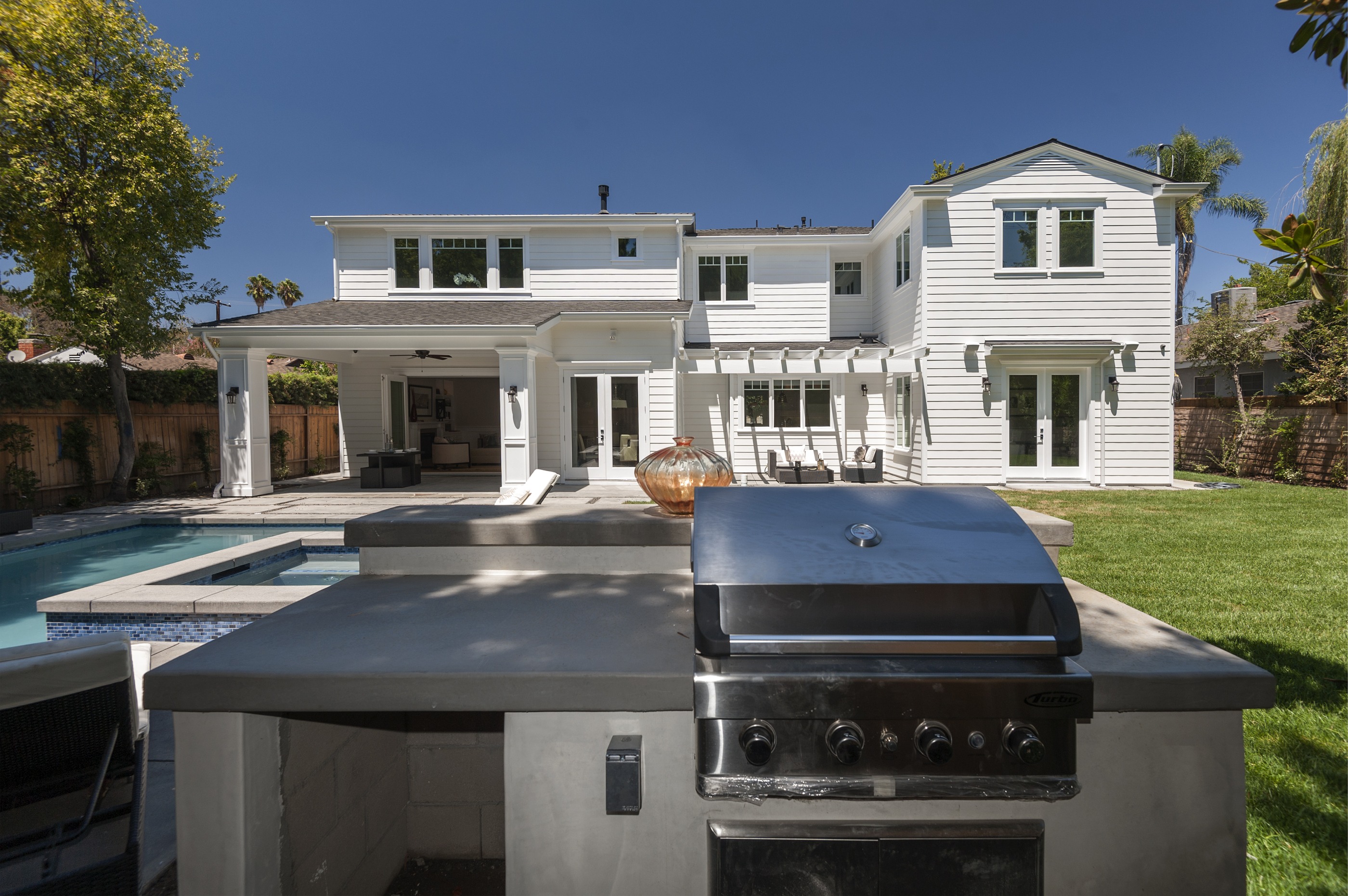 Kling Residence gallery image 2