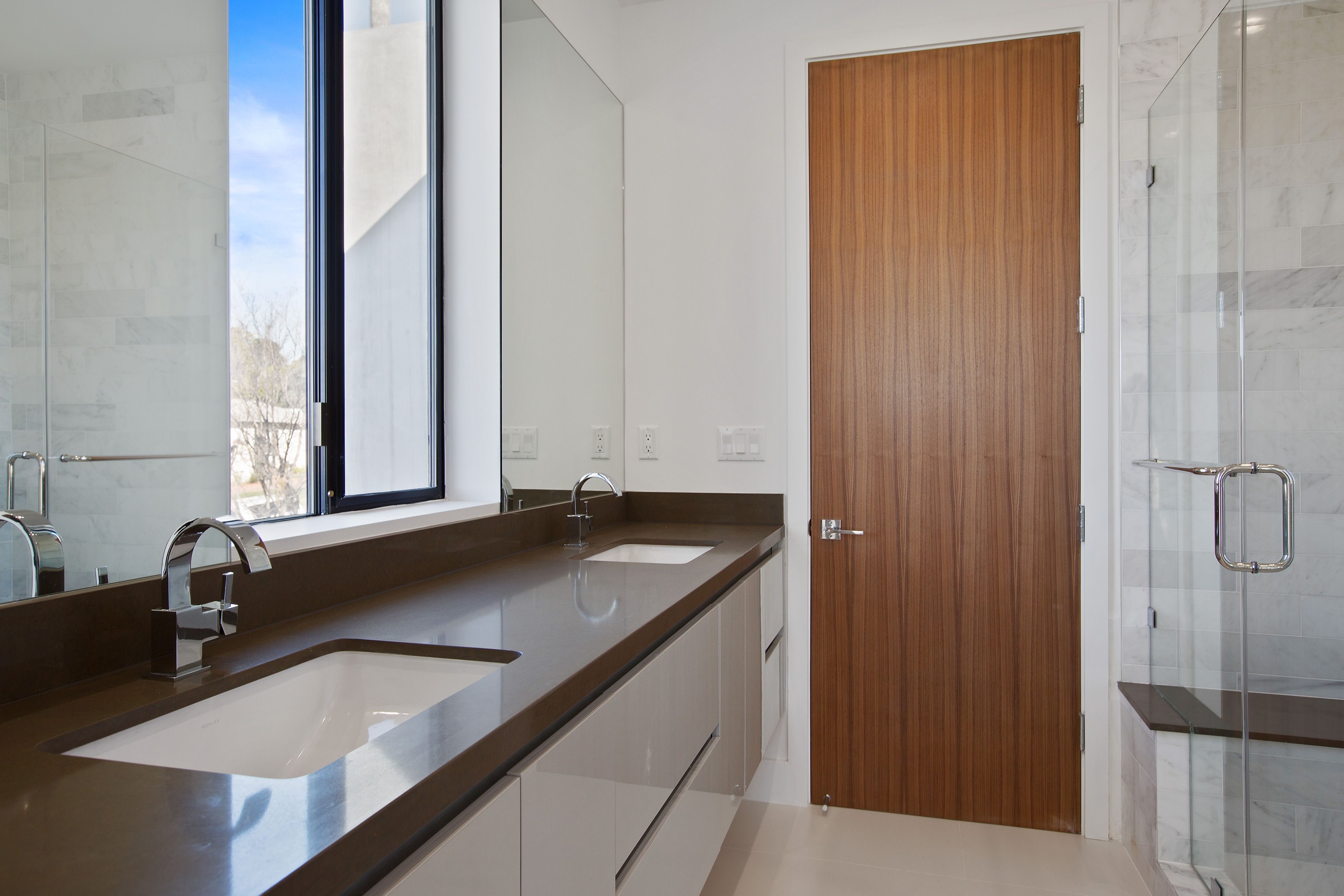 Whitburn Residence gallery image 4