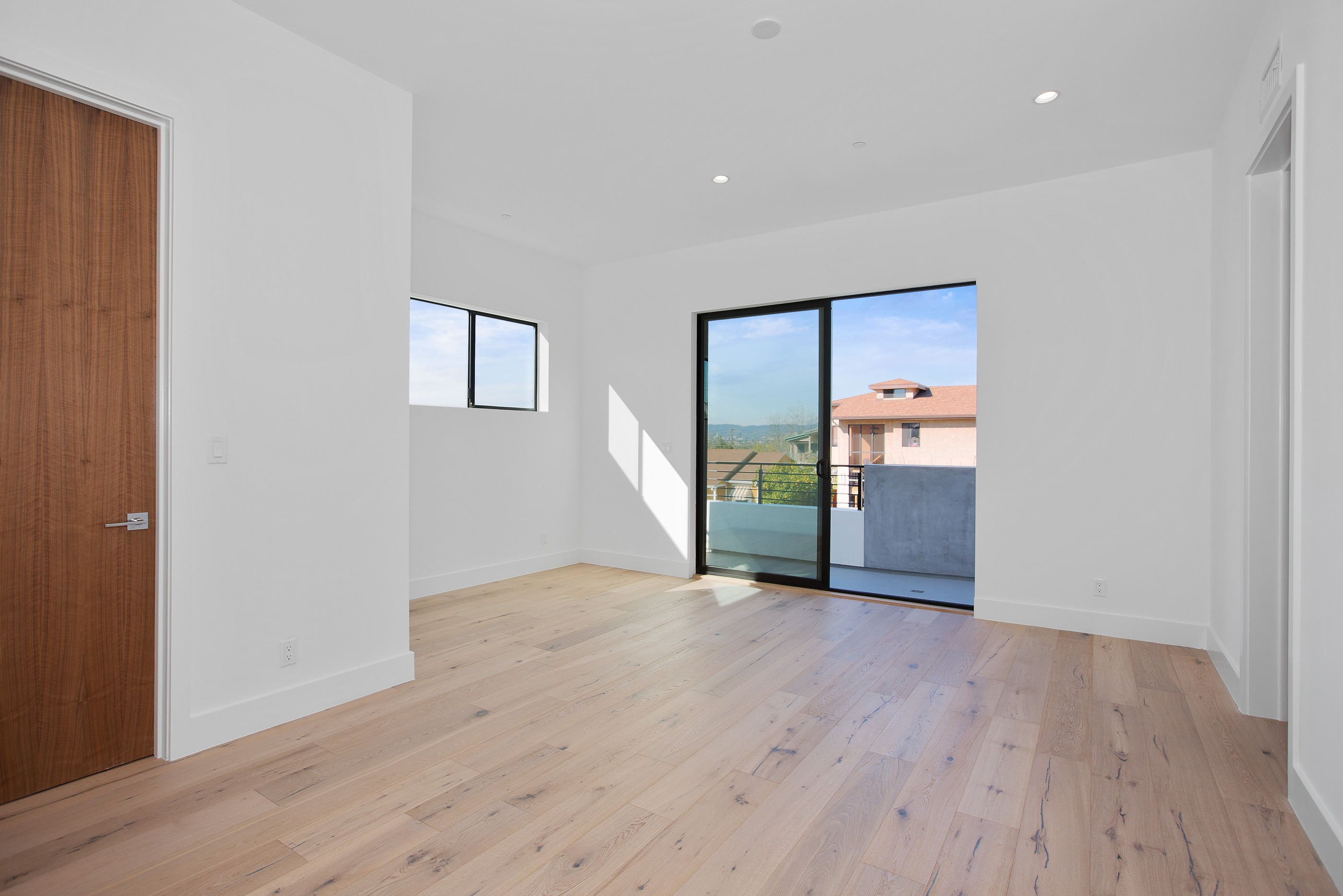 Whitburn Residence gallery image 5